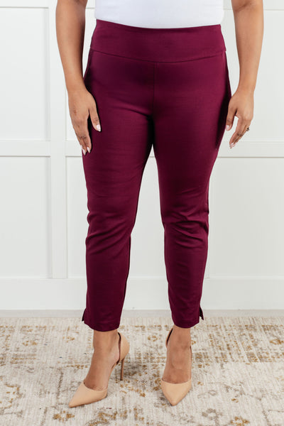 Magic Ankle Crop Skinny Pants in Wine